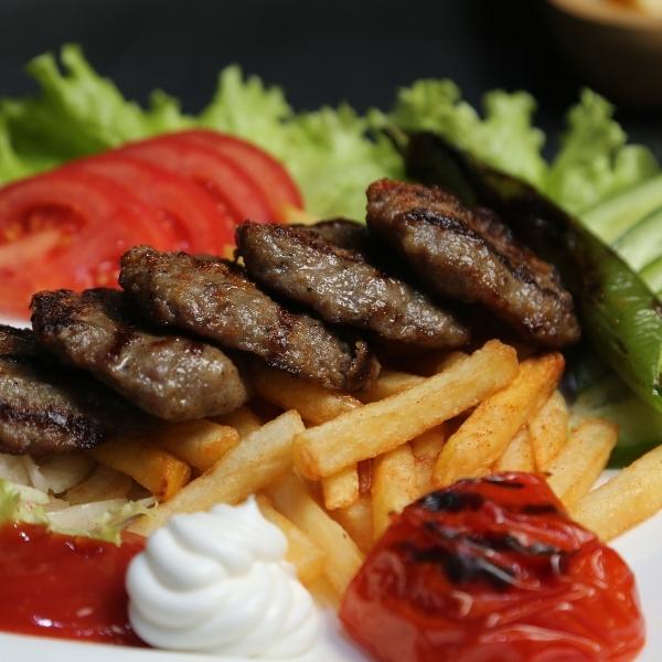 Kofte Meat And Chips